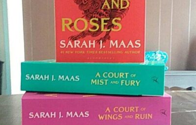 A Court of Thorns and Roses Series by Sarah J. Maas