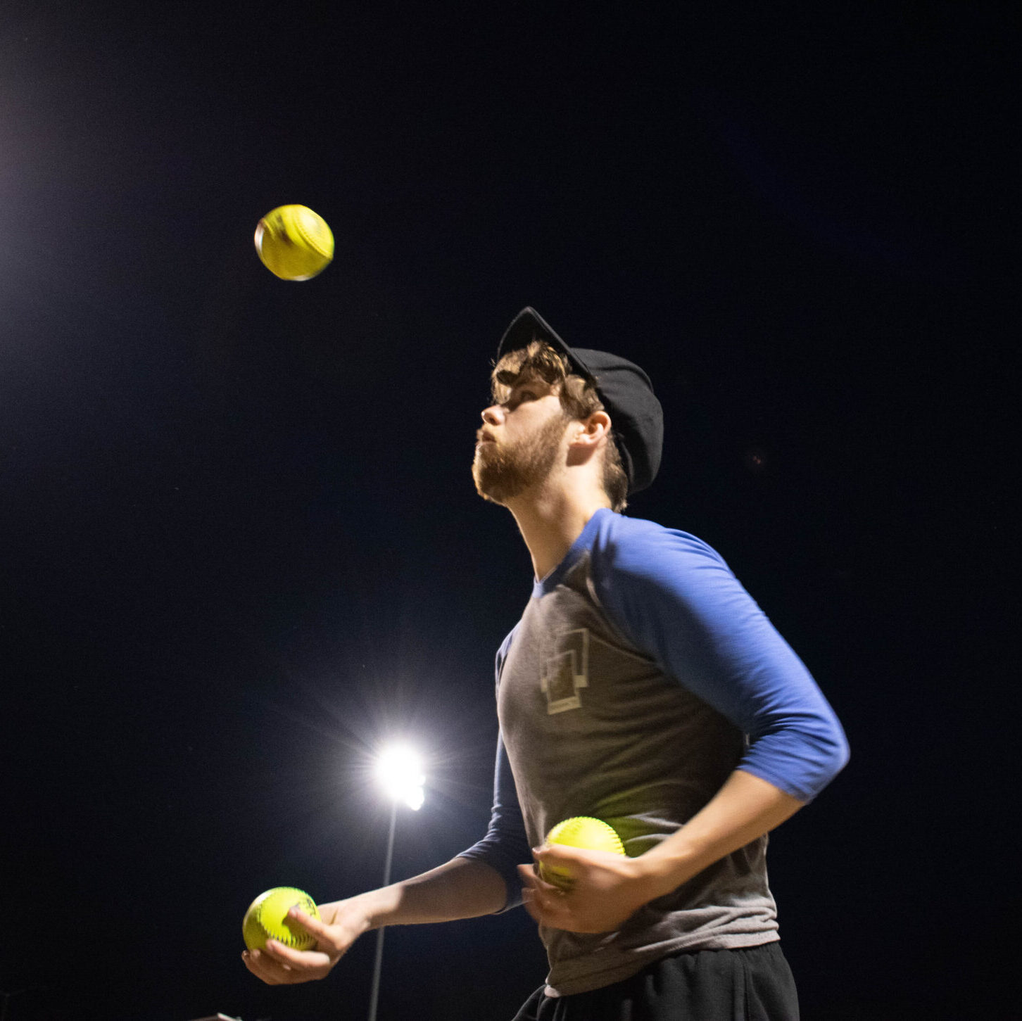 Pete Unwer Juggling