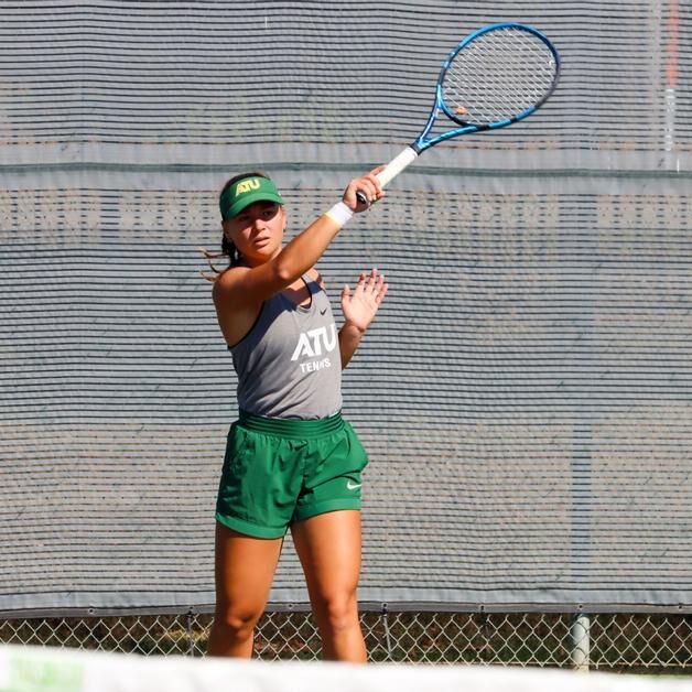 Golden Suns Tennis Player