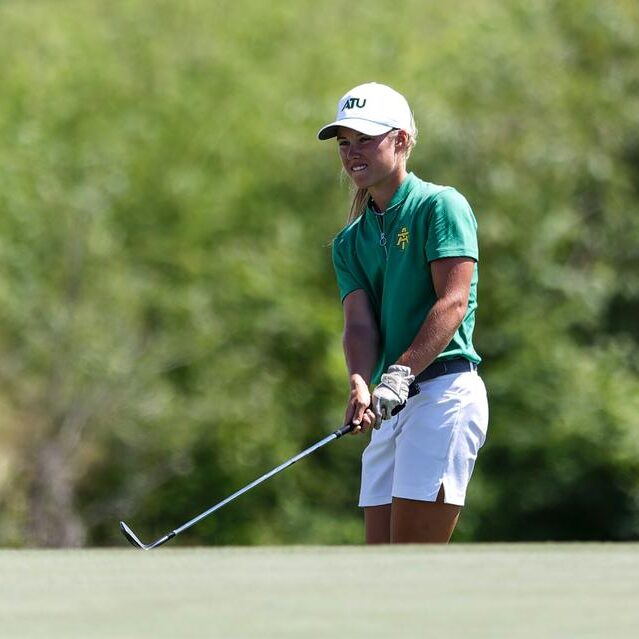 Golden Suns Golf Player
