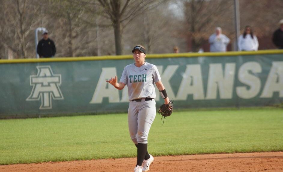 Golden Suns Softball Player