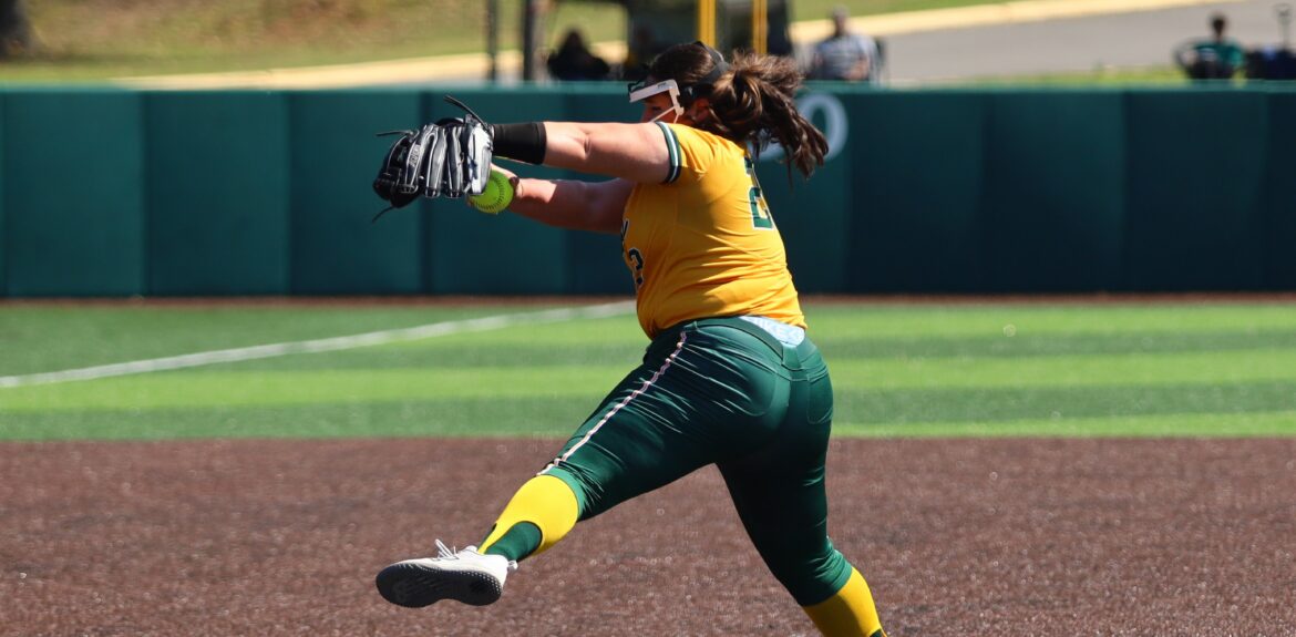 Junior, Emily Richarde, #23