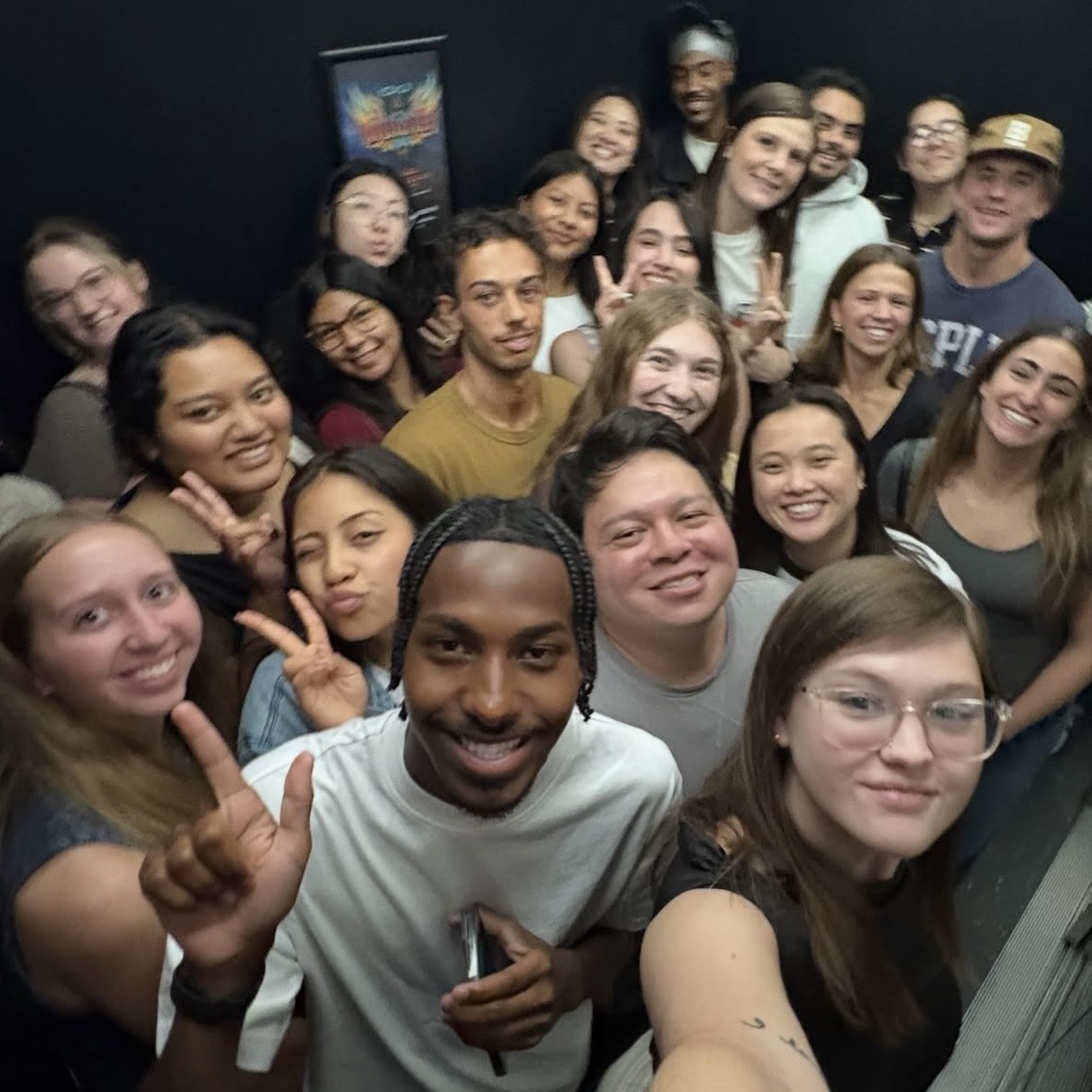 NMGZ students pose for a photo in Oregon